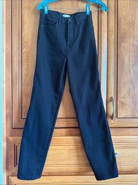 Good American Black Straight Jeans